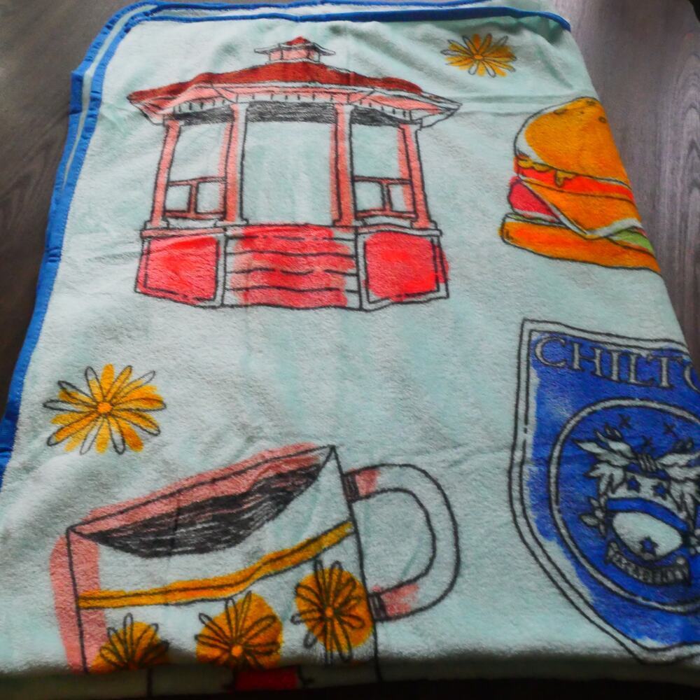 NEW Gilmore Girls Cozy Fleece Plush Throw Blanket 46" x 60" Luke's Stars Hollow - Picture 4 of 7